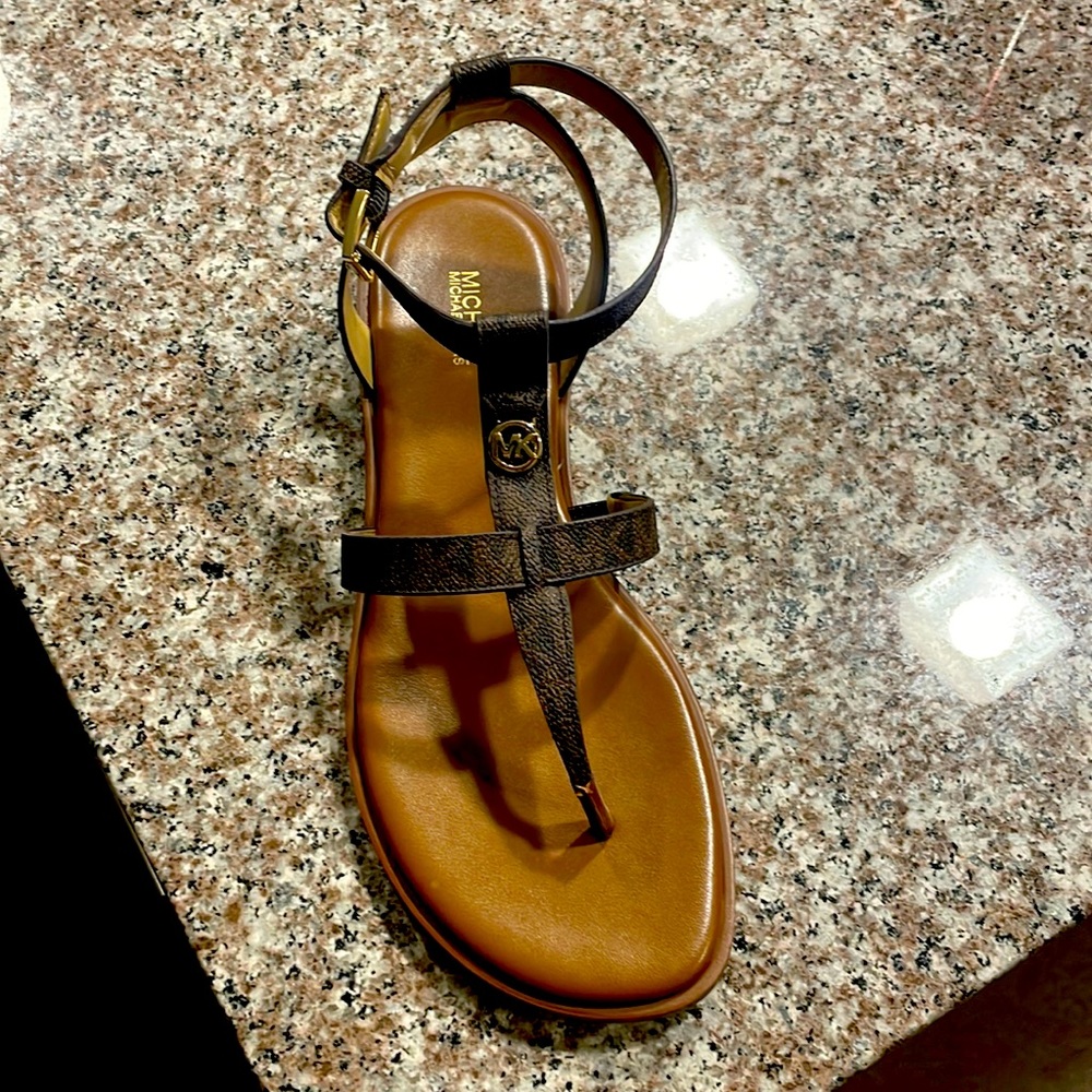 Brand new / sandals / Michael Kors T strap.